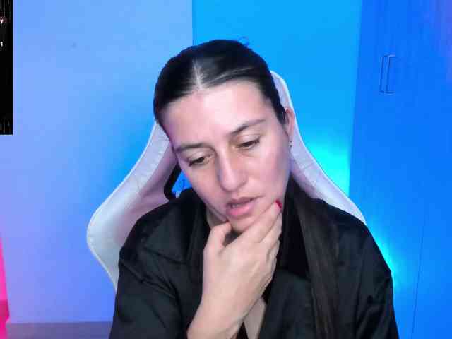 Saskyaajohnson webcam