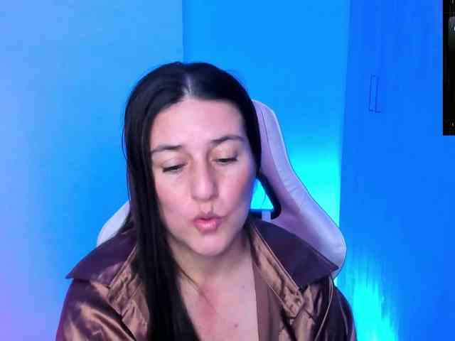 Saskyaajohnson webcam