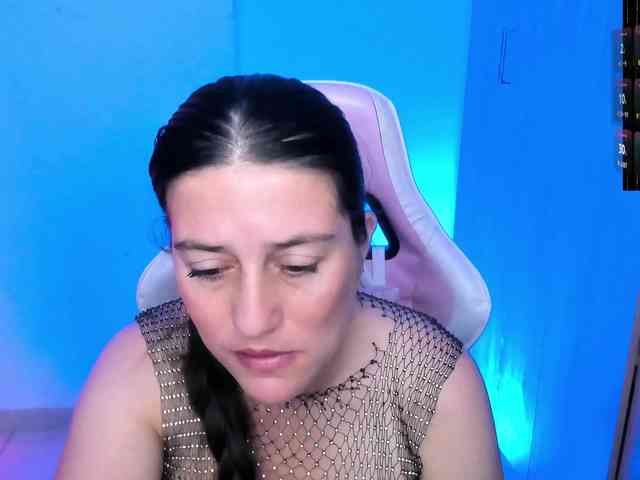 Saskyaajohnson webcam