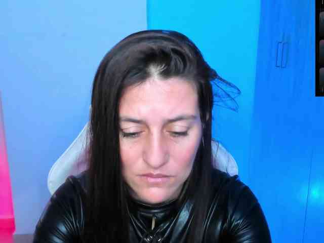 Saskyaajohnson webcam