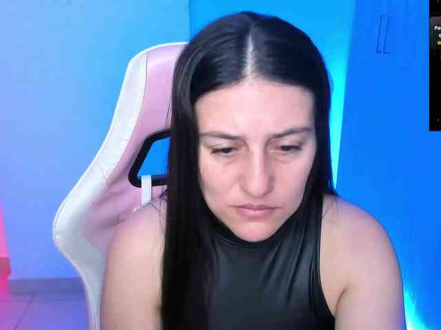 Saskyaajohnson webcam