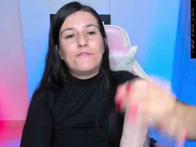 Saskyaajohnson webcam