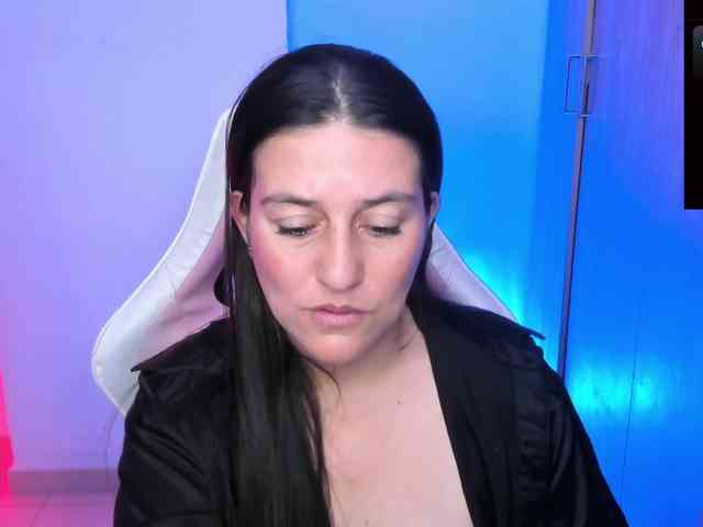 Saskyaajohnson webcam