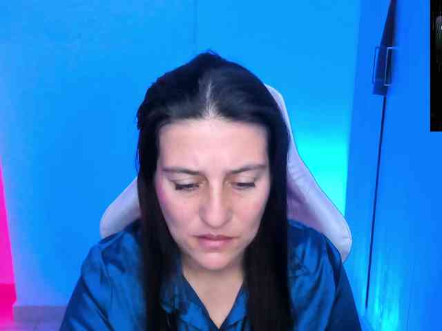 Saskyaajohnson webcam