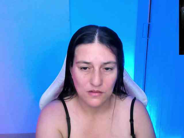 Saskyaajohnson webcam