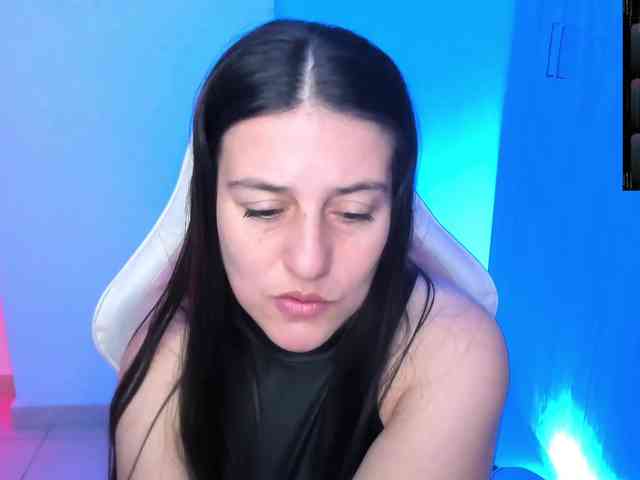 Saskyaajohnson webcam