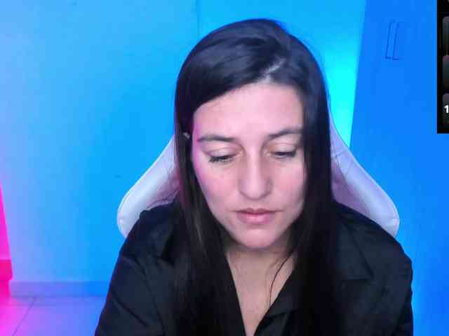 Saskyaajohnson webcam