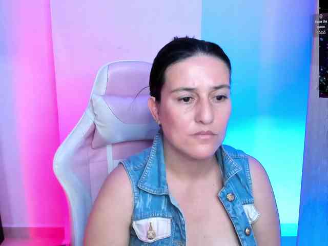 Saskyaajohnson webcam