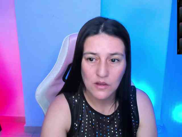 Saskyaajohnson webcam