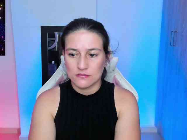 Saskyaajohnson webcam
