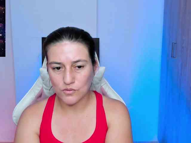 Saskyaajohnson webcam