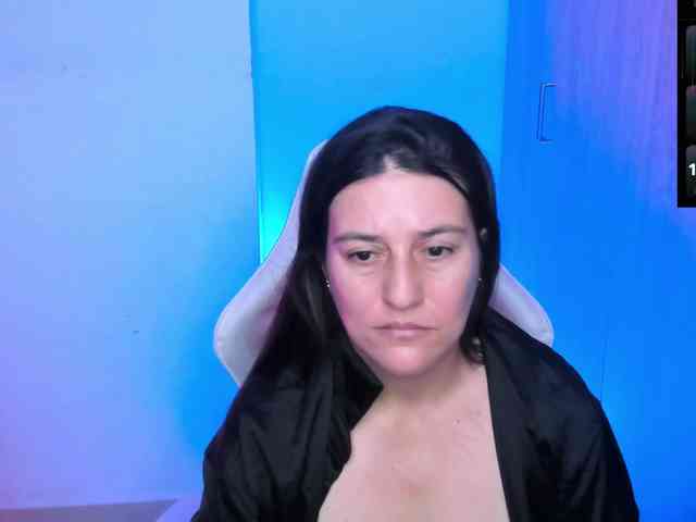 Saskyaajohnson webcam