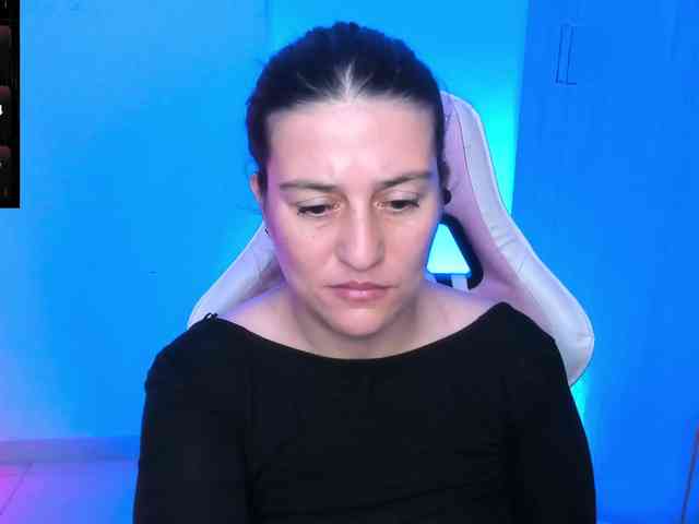 Saskyaajohnson webcam