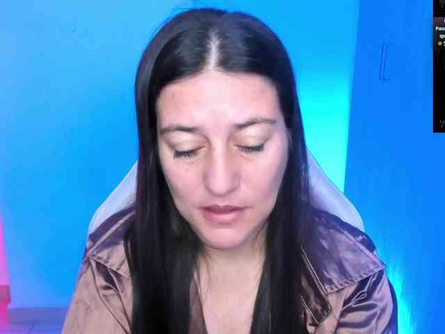 Saskyaajohnson webcam