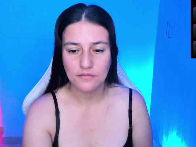 Saskyaajohnson webcam