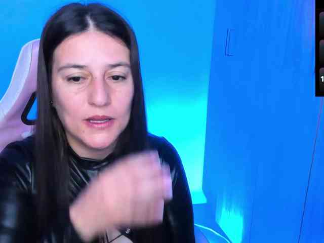 Saskyaajohnson webcam