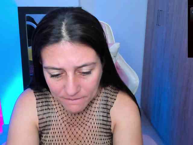 Saskyaajohnson webcam