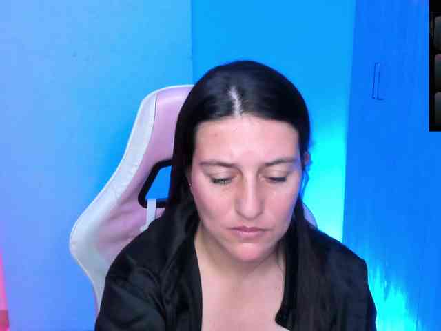 Saskyaajohnson webcam