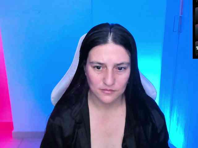 Saskyaajohnson webcam