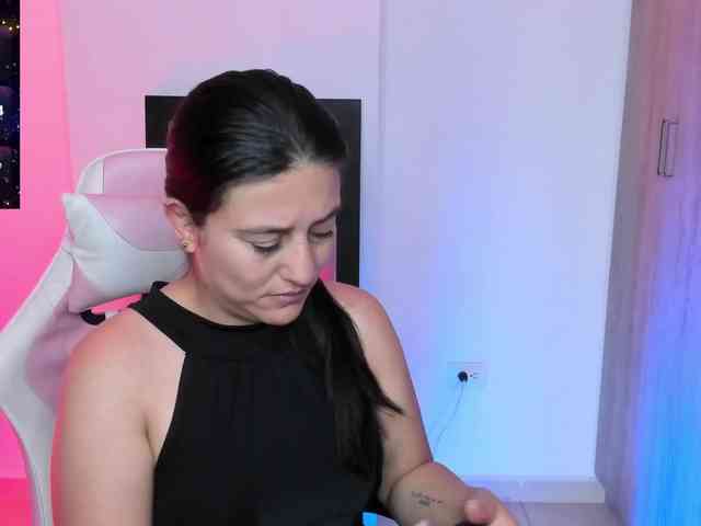 Saskyaajohnson webcam