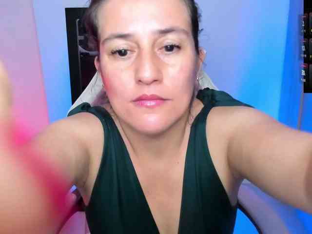 Saskyaajohnson webcam