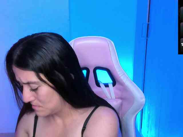 Saskyaajohnson webcam