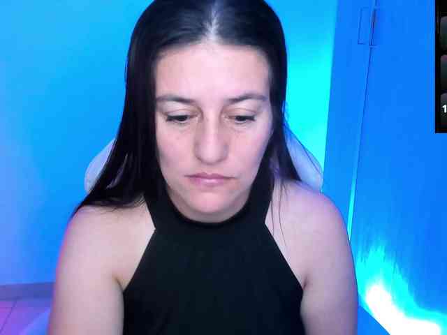 Saskyaajohnson webcam