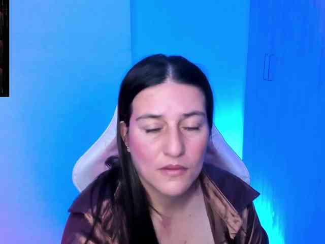 Saskyaajohnson webcam