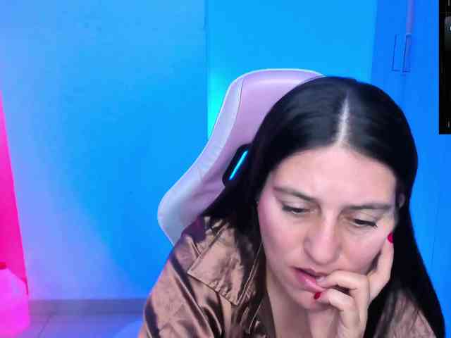 Saskyaajohnson Live Webcam on BongaCams