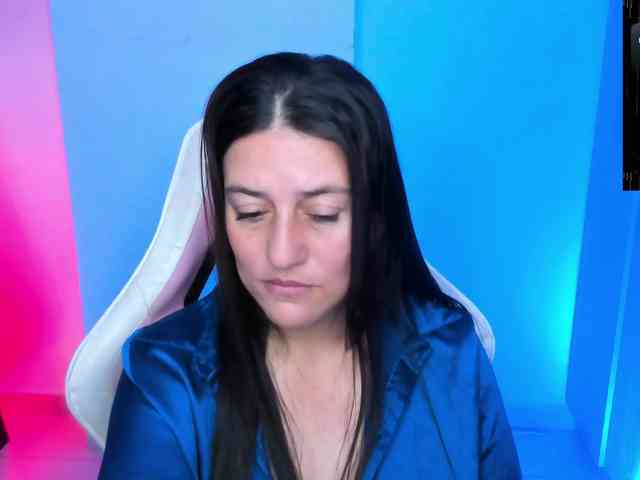 Saskyaajohnson webcam