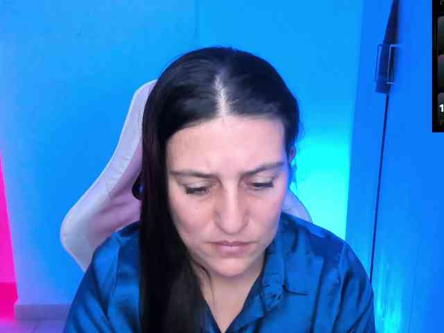 Saskyaajohnson webcam