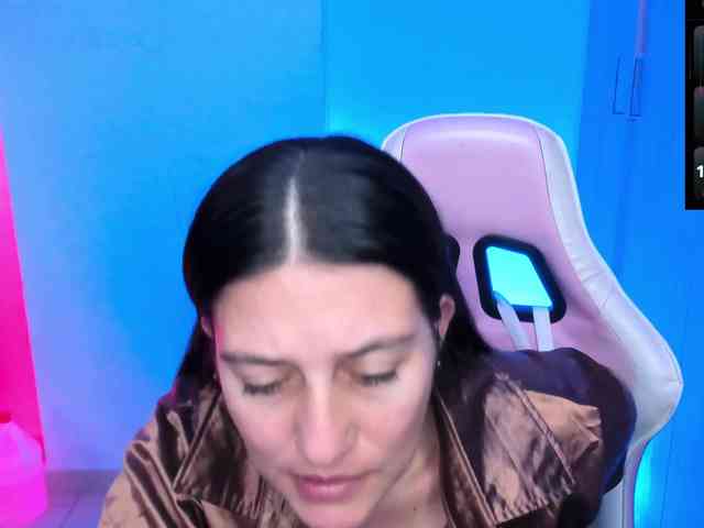 Saskyaajohnson webcam