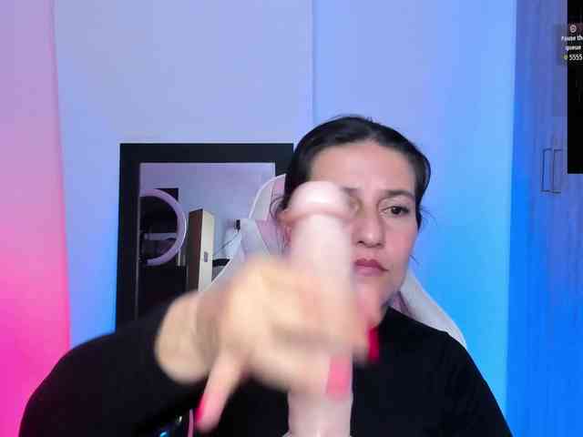 Saskyaajohnson webcam