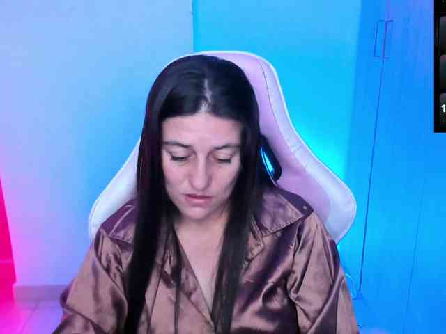 Saskyaajohnson webcam