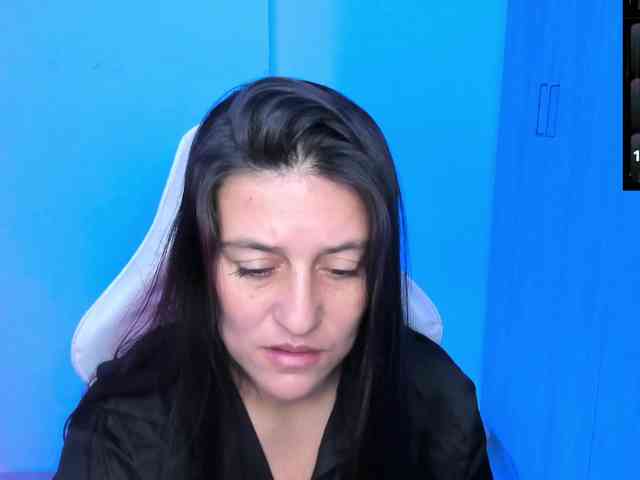 Saskyaajohnson Live Webcam on BongaCams