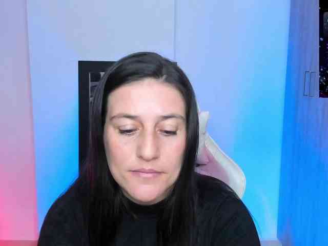 Saskyaajohnson webcam