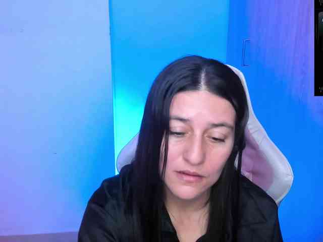 Saskyaajohnson webcam