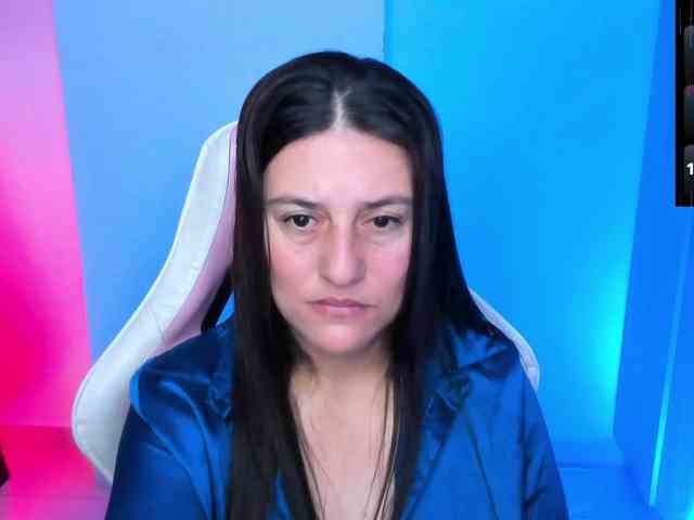 Saskyaajohnson webcam