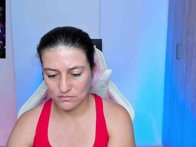 Saskyaajohnson webcam