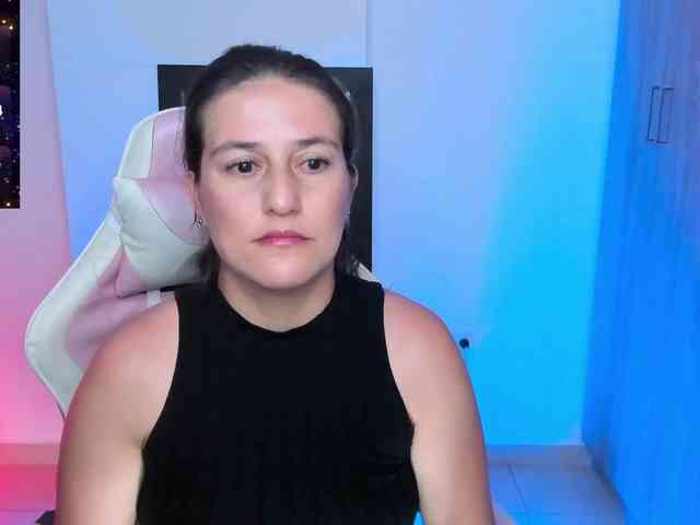 Saskyaajohnson webcam