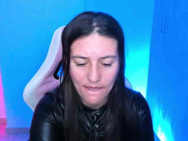 Saskyaajohnson webcam