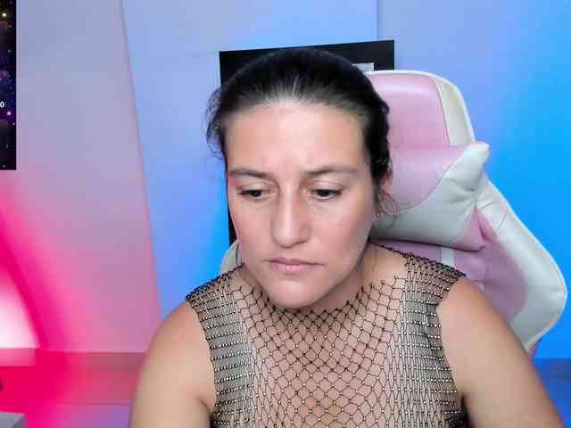 Saskyaajohnson webcam