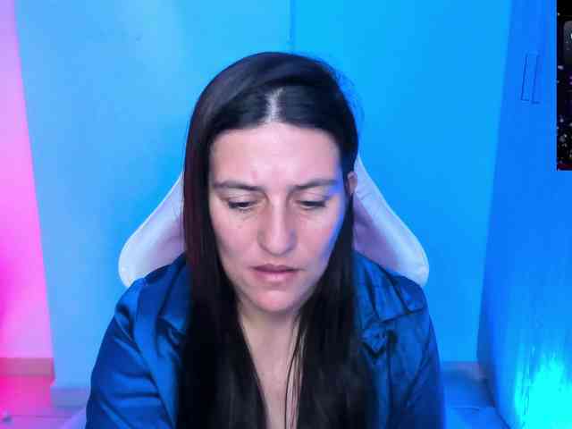 Saskyaajohnson webcam