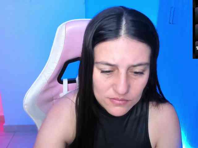 Saskyaajohnson webcam