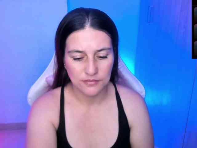 Saskyaajohnson webcam