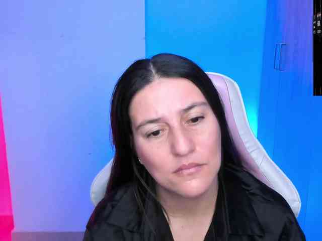 Saskyaajohnson webcam