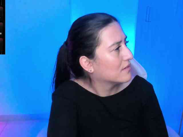 Saskyaajohnson webcam