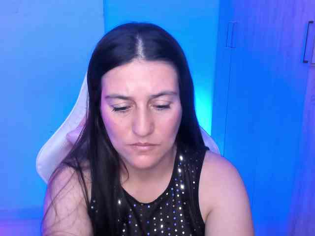 Saskyaajohnson Live Webcam on BongaCams