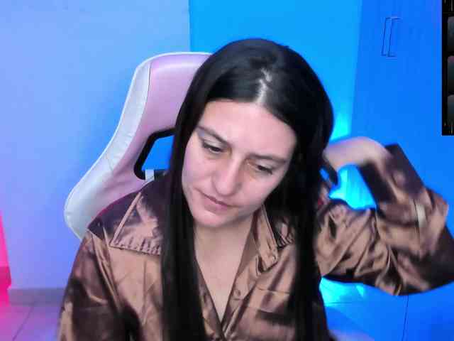 Saskyaajohnson webcam