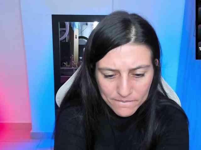 Saskyaajohnson webcam